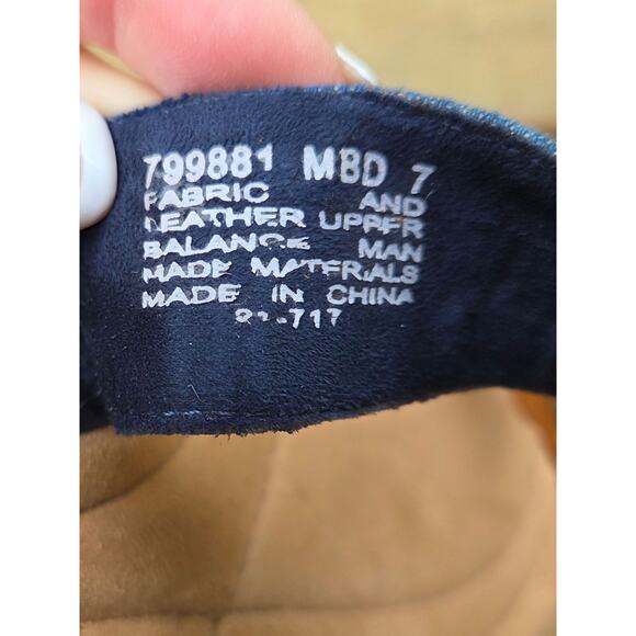 NEW Minnetonka Leather & Denim Wedge Slip-On Toe Ring Sandals 7 Concho Coins - Picture 5 of 8